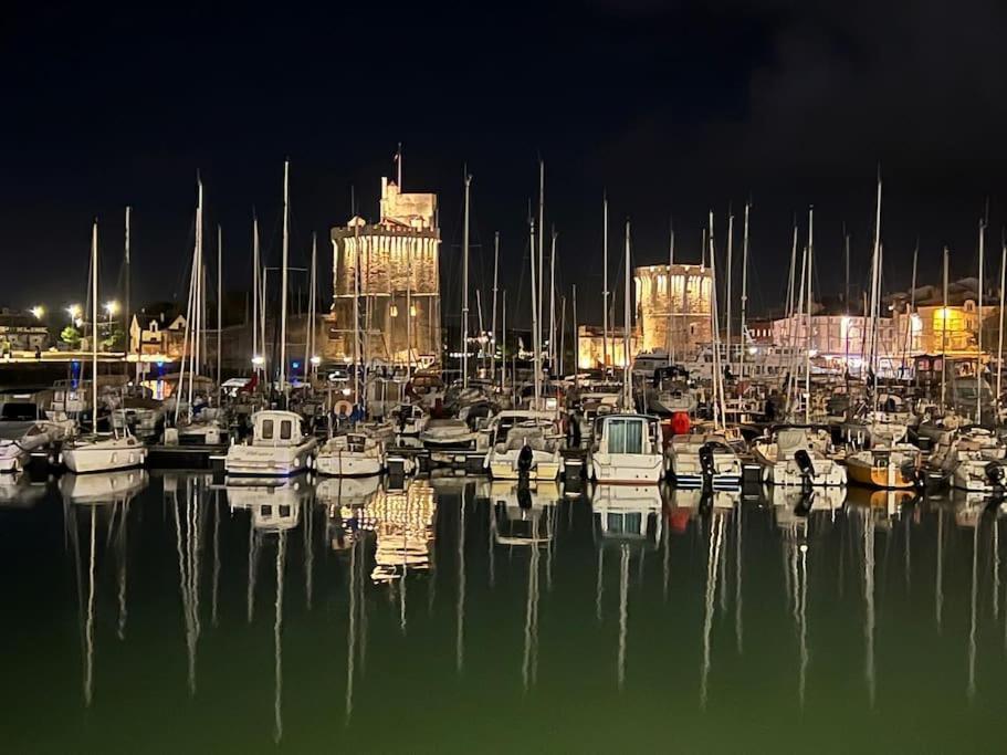Le Logis Des Templiers Vieux Port Apartment La Rochelle  Bagian luar foto