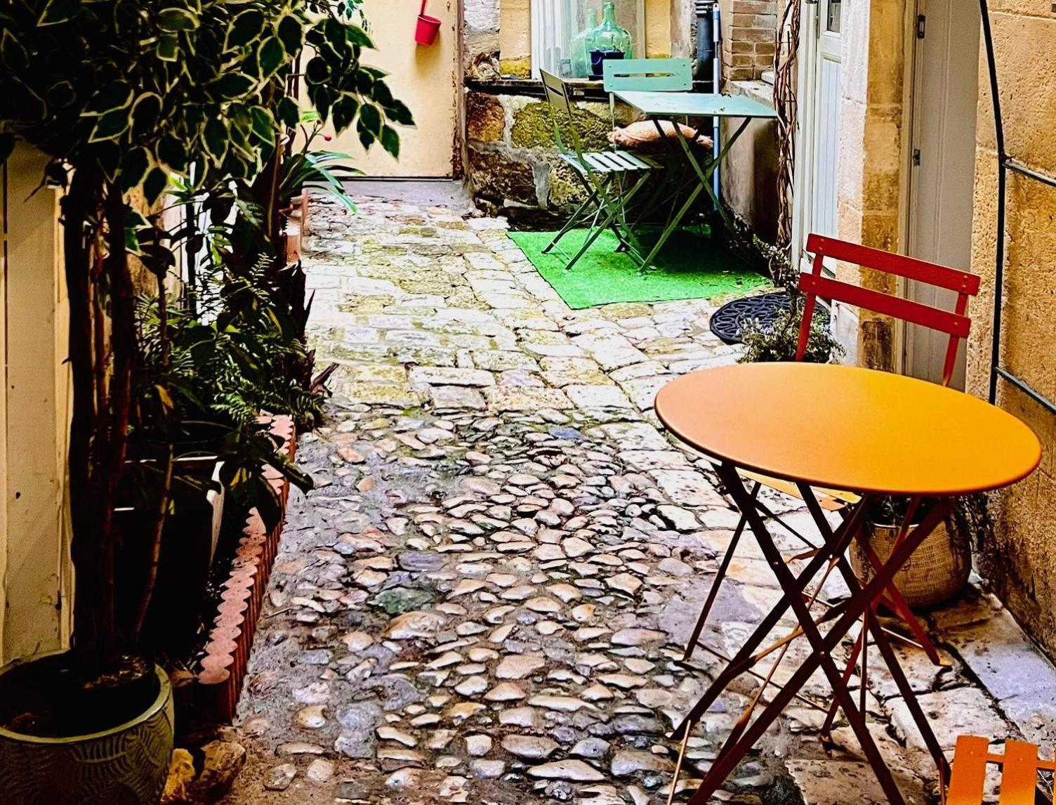 Le Logis Des Templiers Vieux Port Apartment La Rochelle  Bagian luar foto