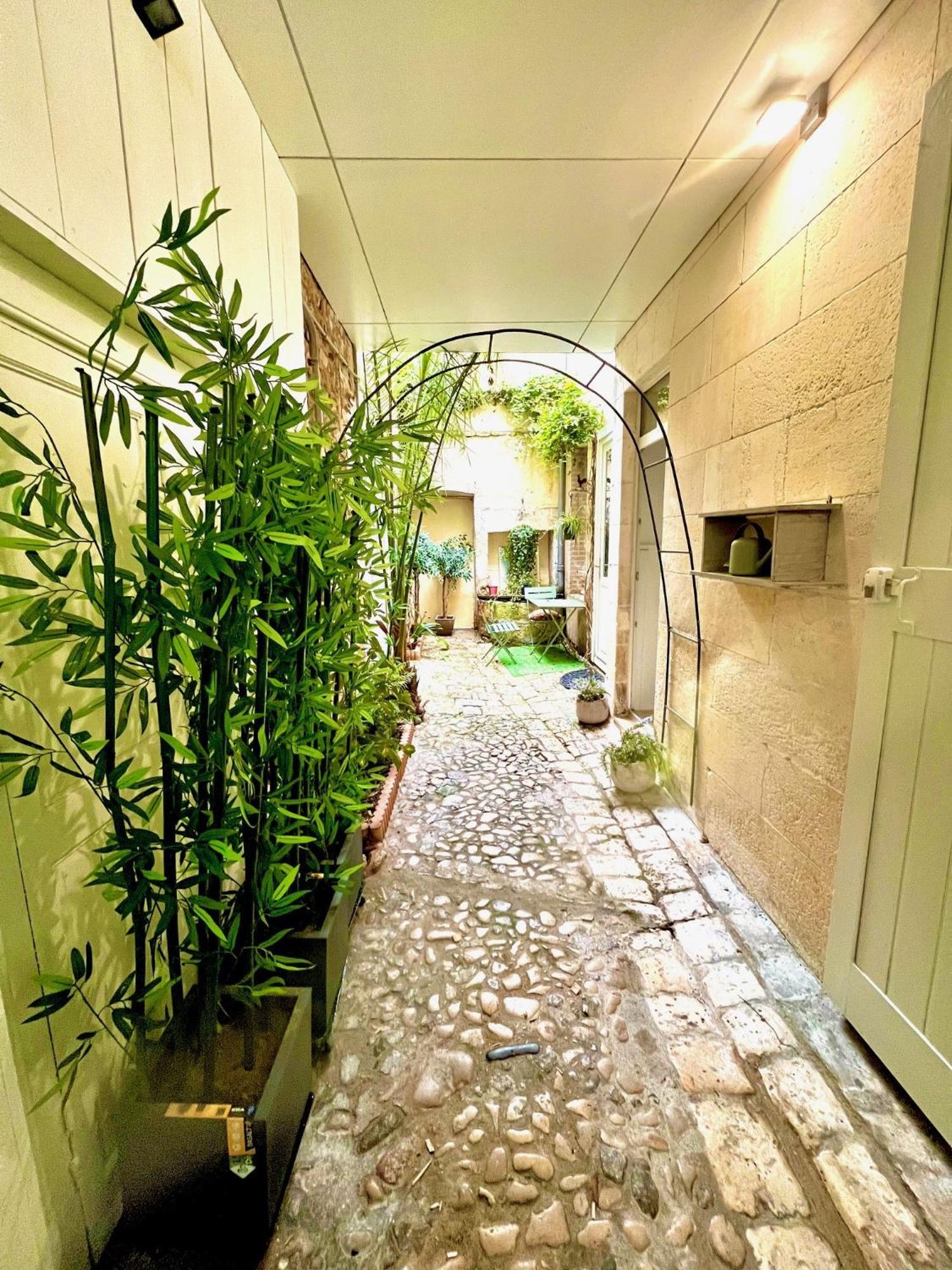 Le Logis Des Templiers Vieux Port Apartment La Rochelle  Bagian luar foto